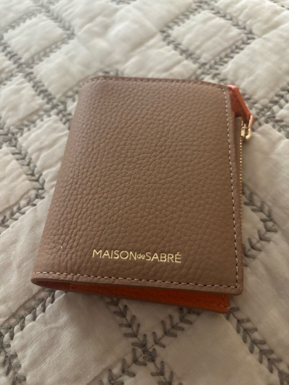 MAISON de SABRÉ Bifold Pebbled Leather Zip Card Wallet